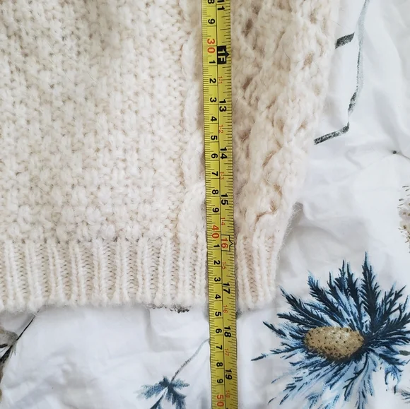 Mango NWOT knit sweater tank top crop - Picture 2 of 7